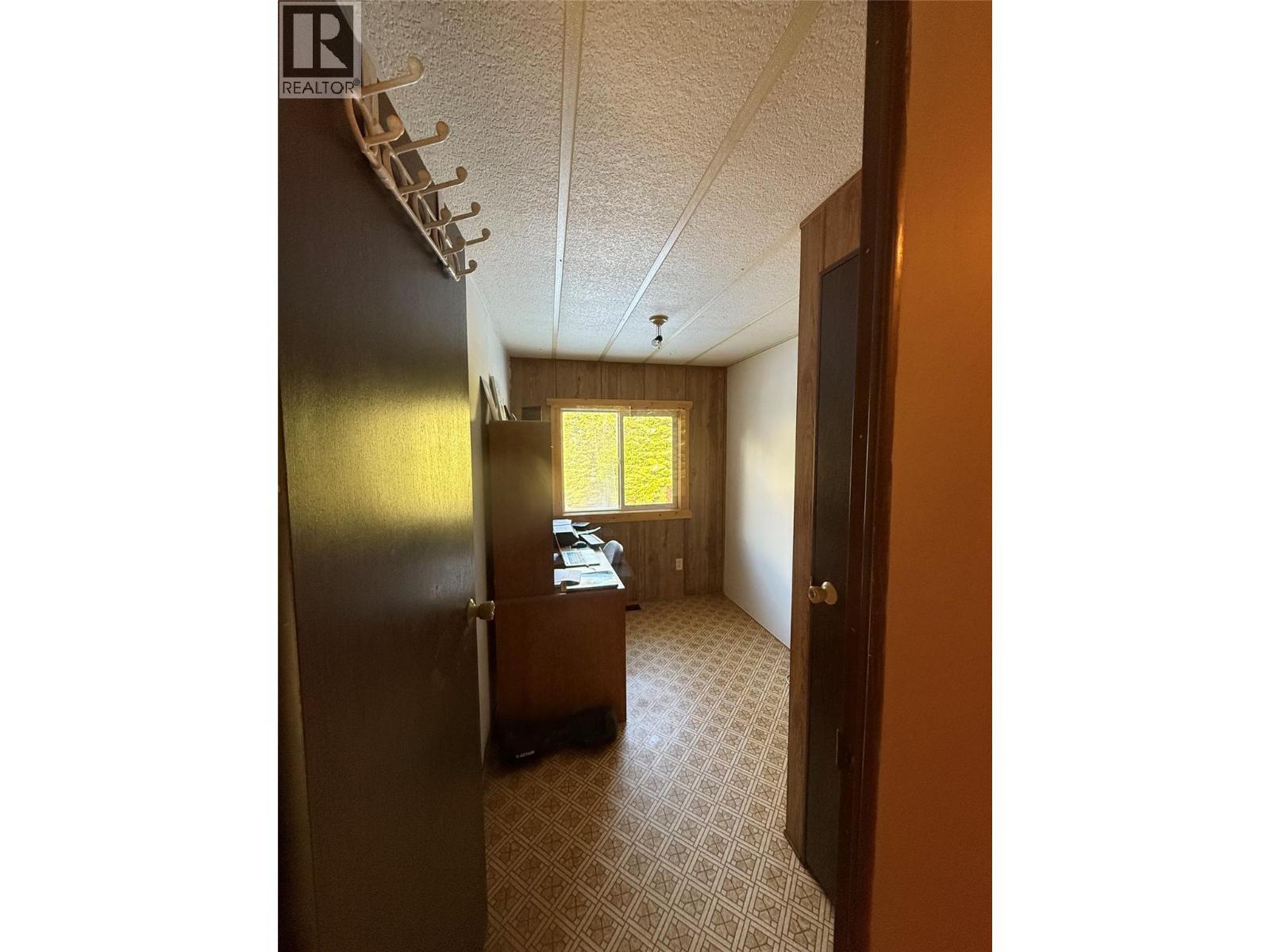1925 Mcdaniels Road, Castlegar, BC