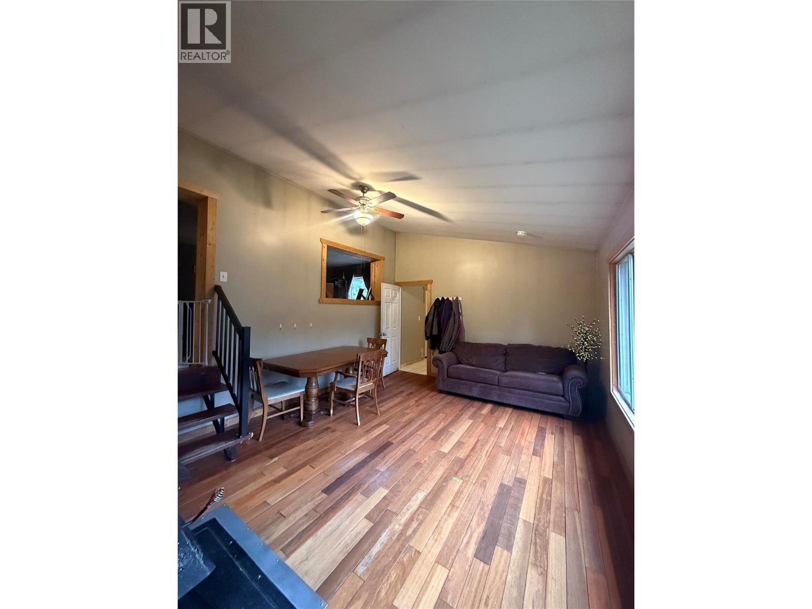 1925 Mcdaniels Road, Castlegar, BC