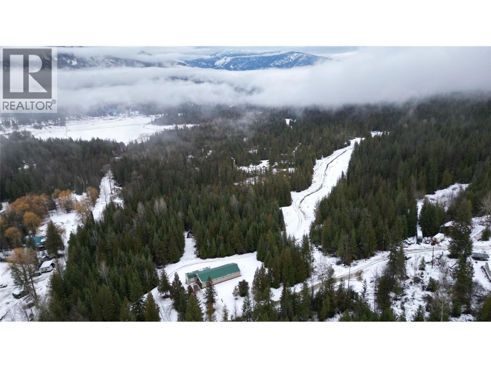 1925 Mcdaniels Road, Castlegar, BC