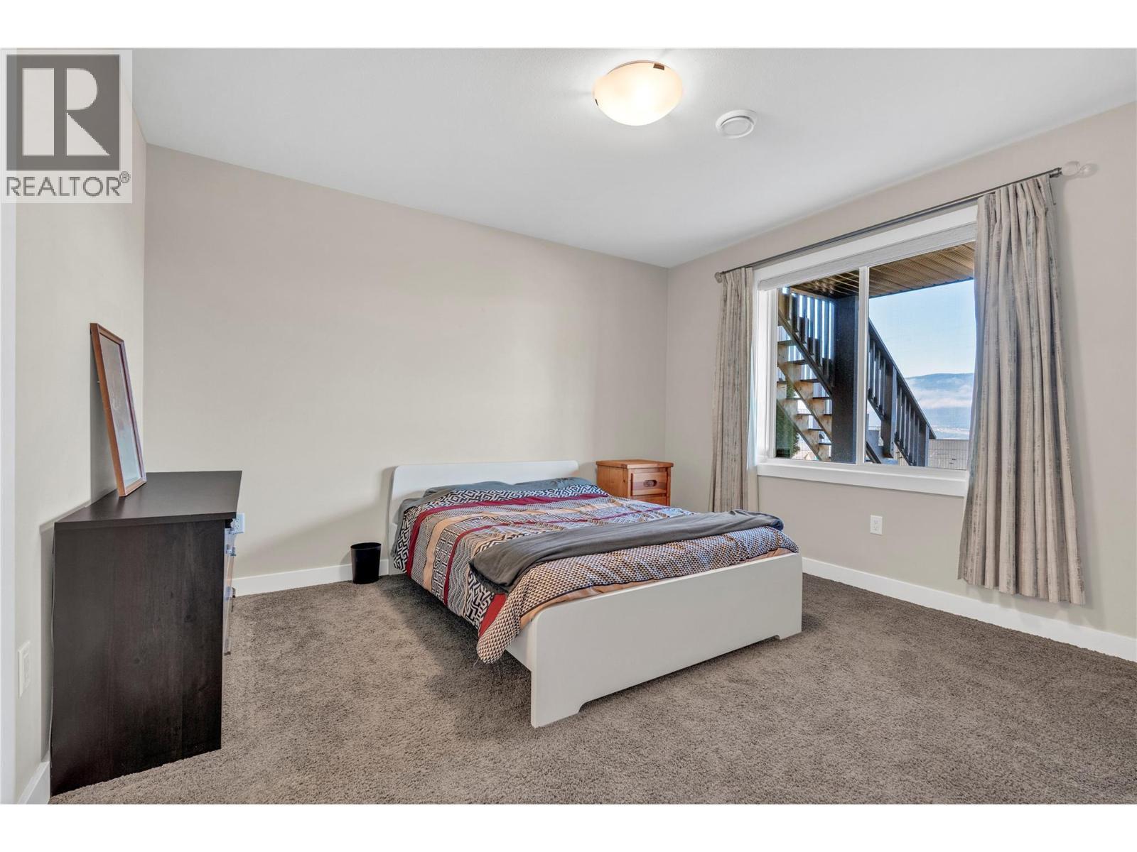 186 Avery Place, Penticton, BC - Indoor Photo Showing Bedroom