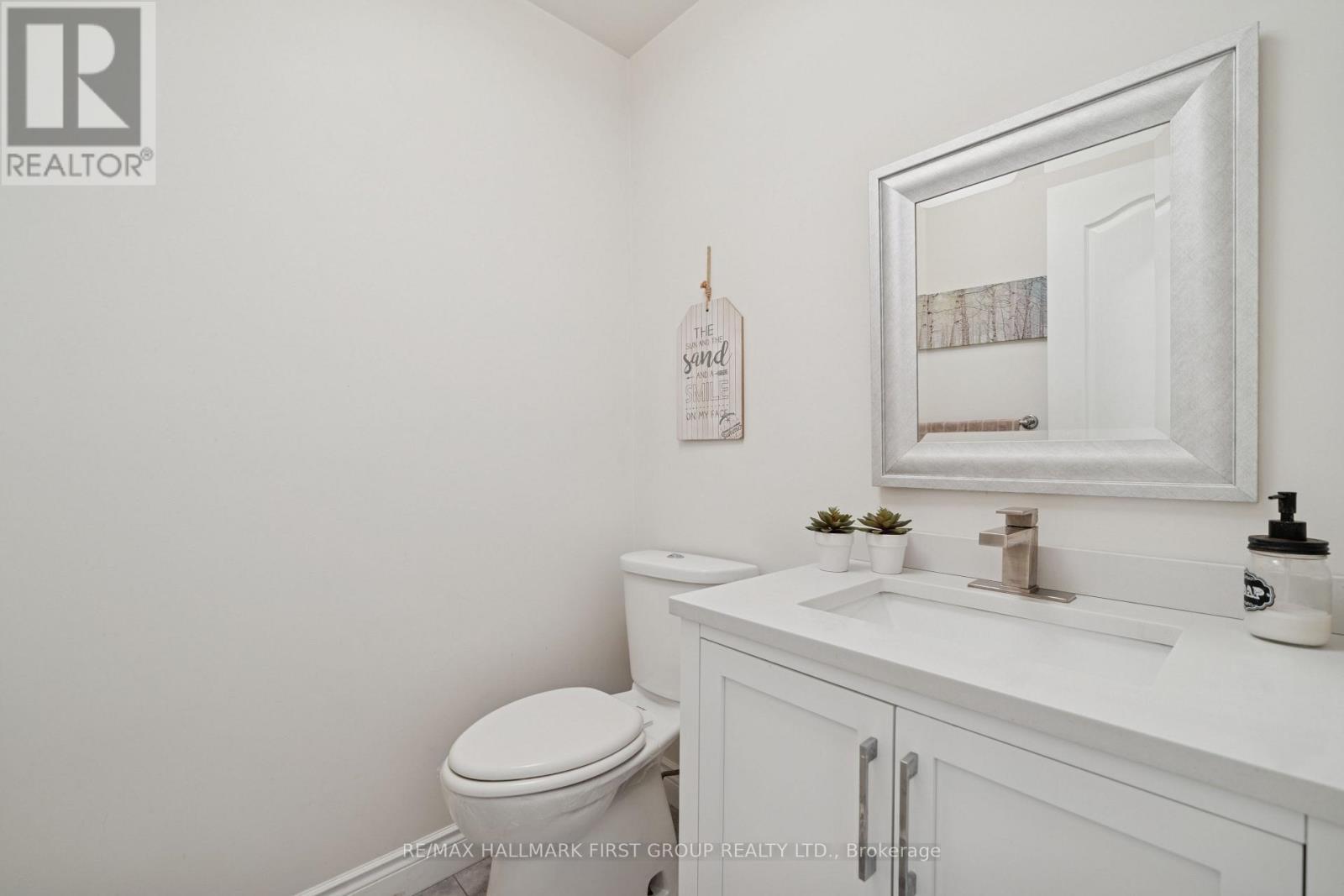 724 Barnes Crescent, Oshawa, ON - Indoor Photo Showing Bathroom