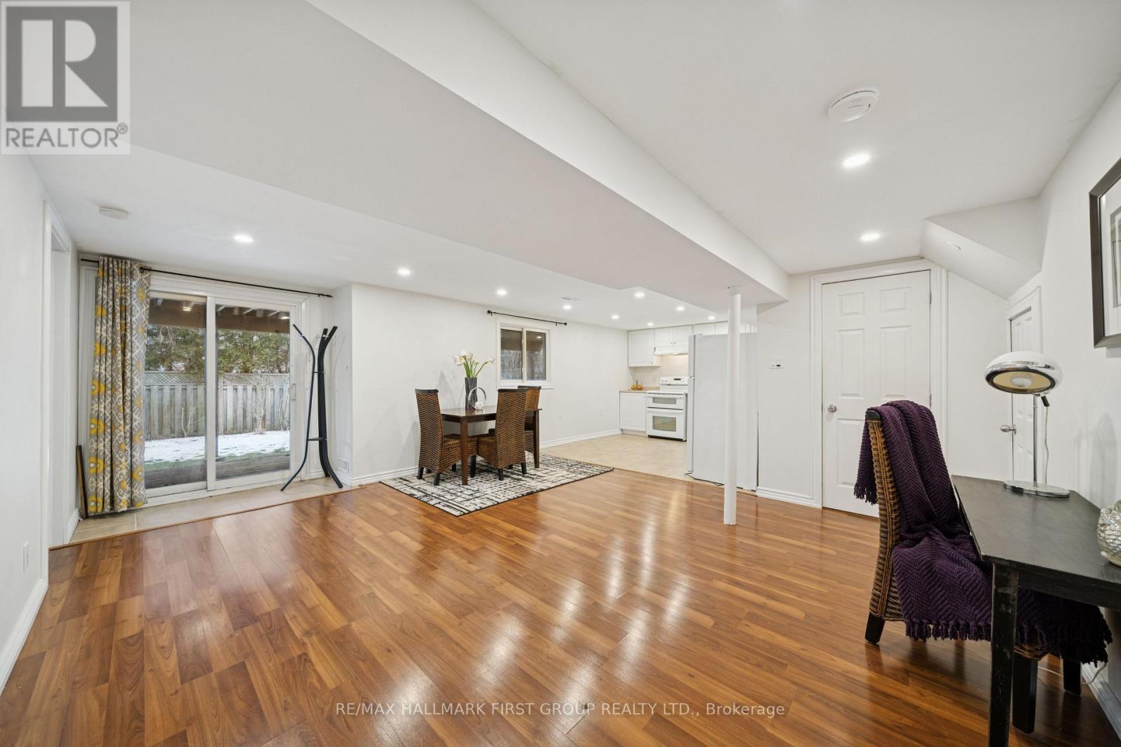 724 Barnes Crescent, Oshawa, ON - Indoor