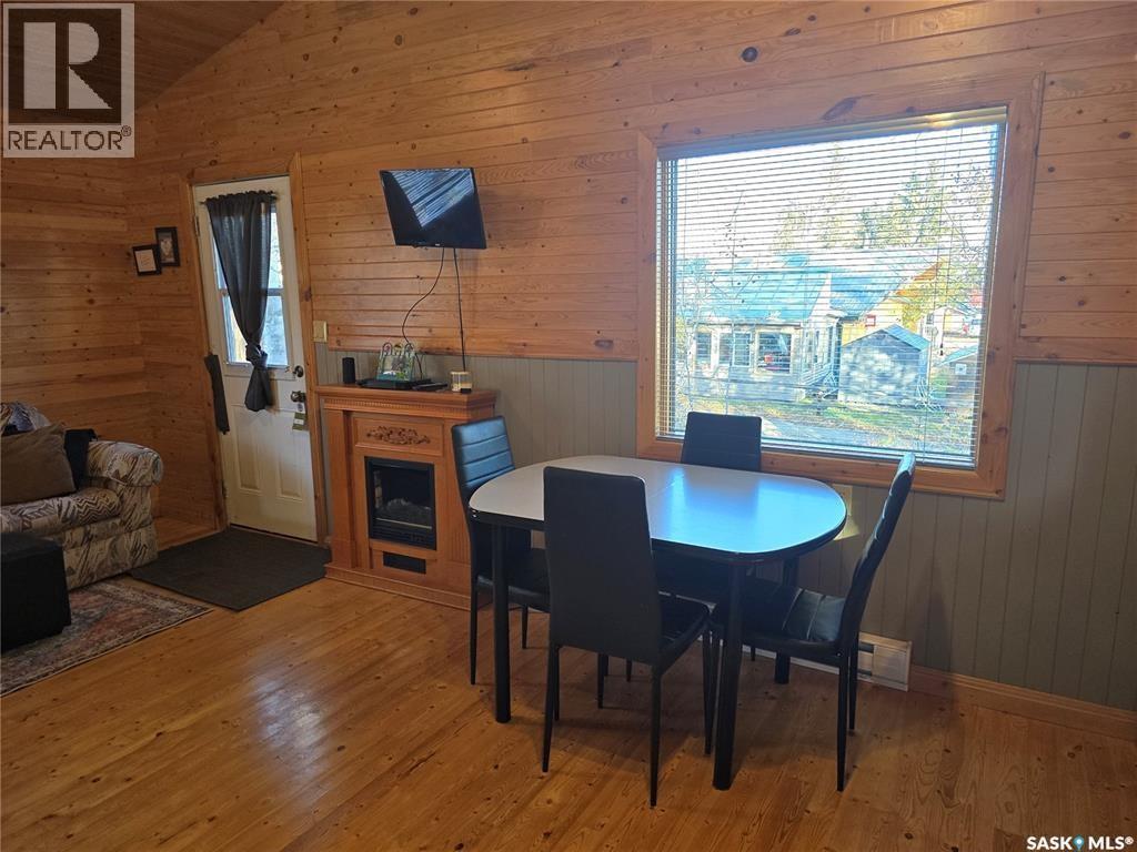 207 Pine Drive, Tobin Lake, SK - Indoor Photo Showing Dining Room