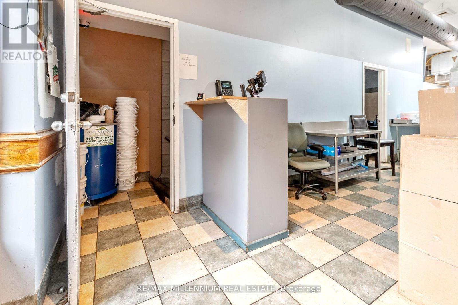 104 Cannon Street E, Hamilton, ON