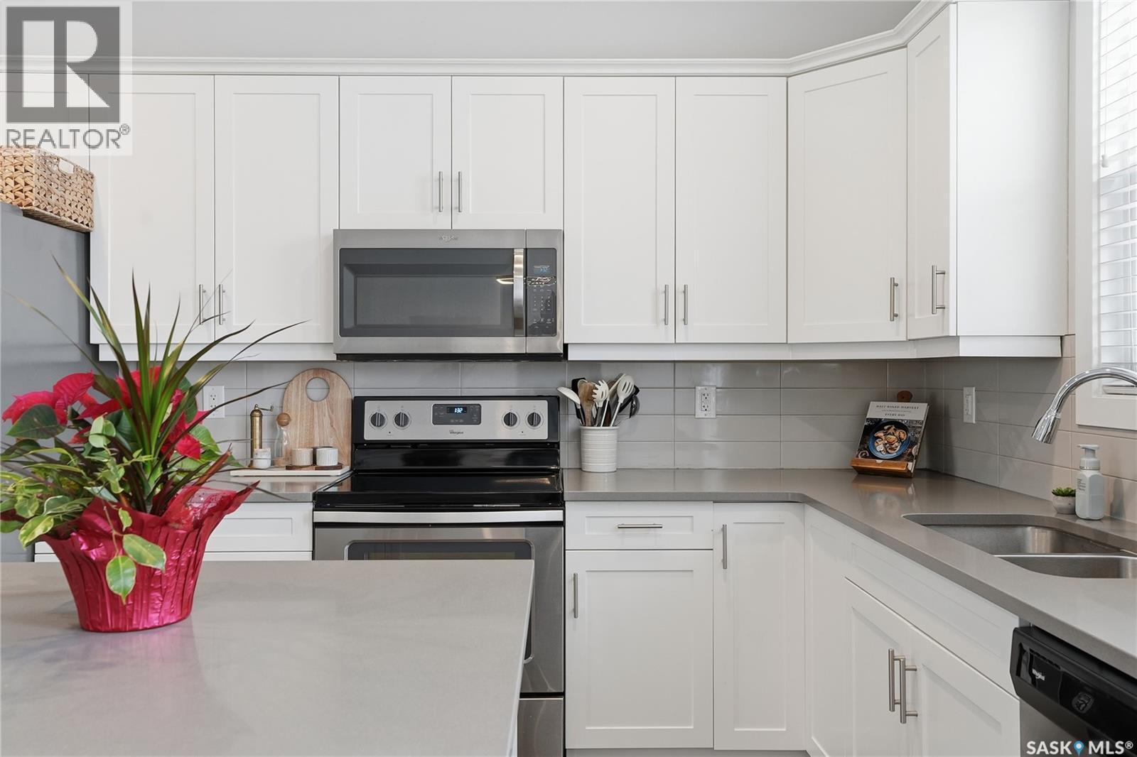 4034 Centennial Drive, Saskatoon, SK - Indoor Photo Showing Kitchen With Double Sink