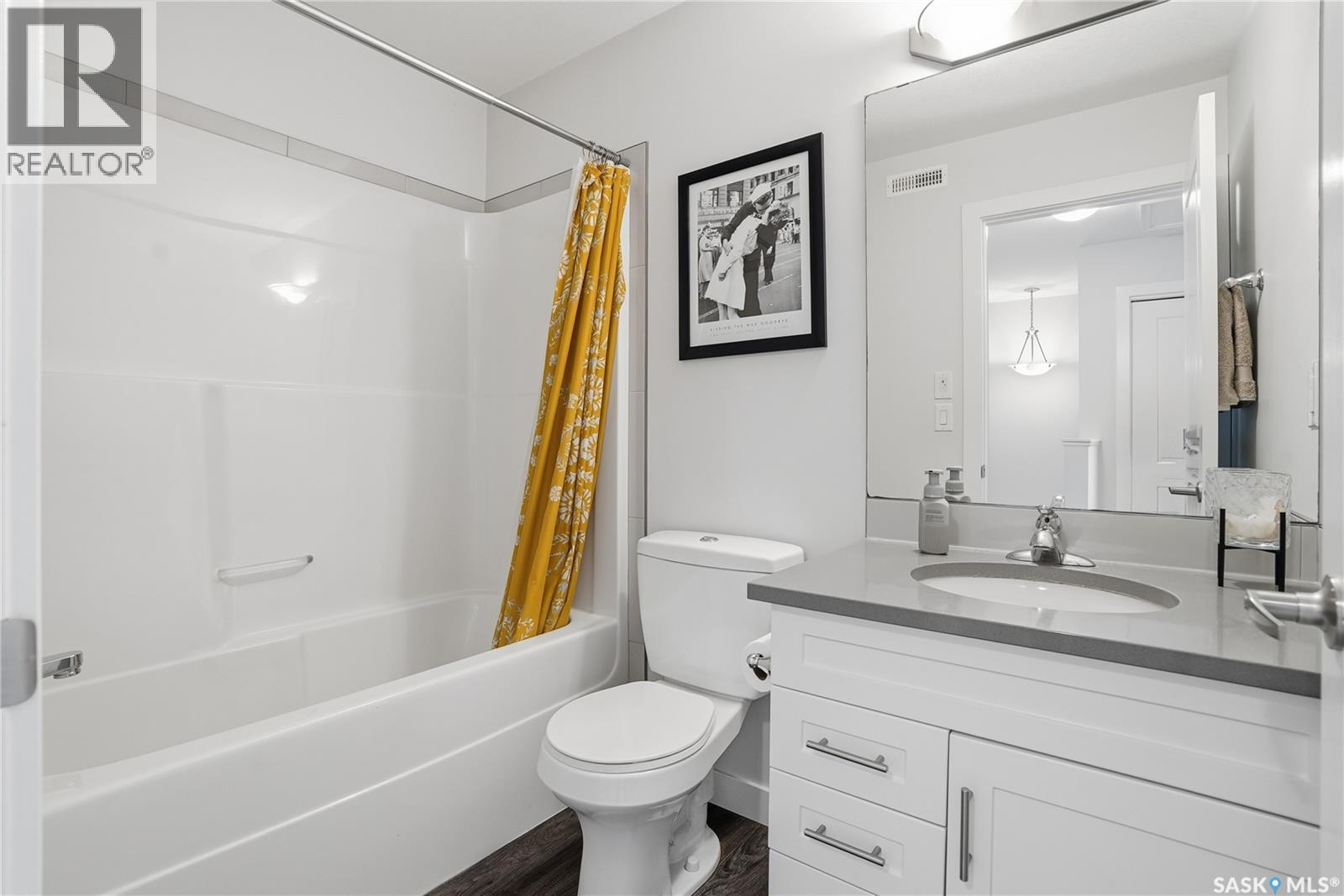 4034 Centennial Drive, Saskatoon, SK - Indoor Photo Showing Bathroom