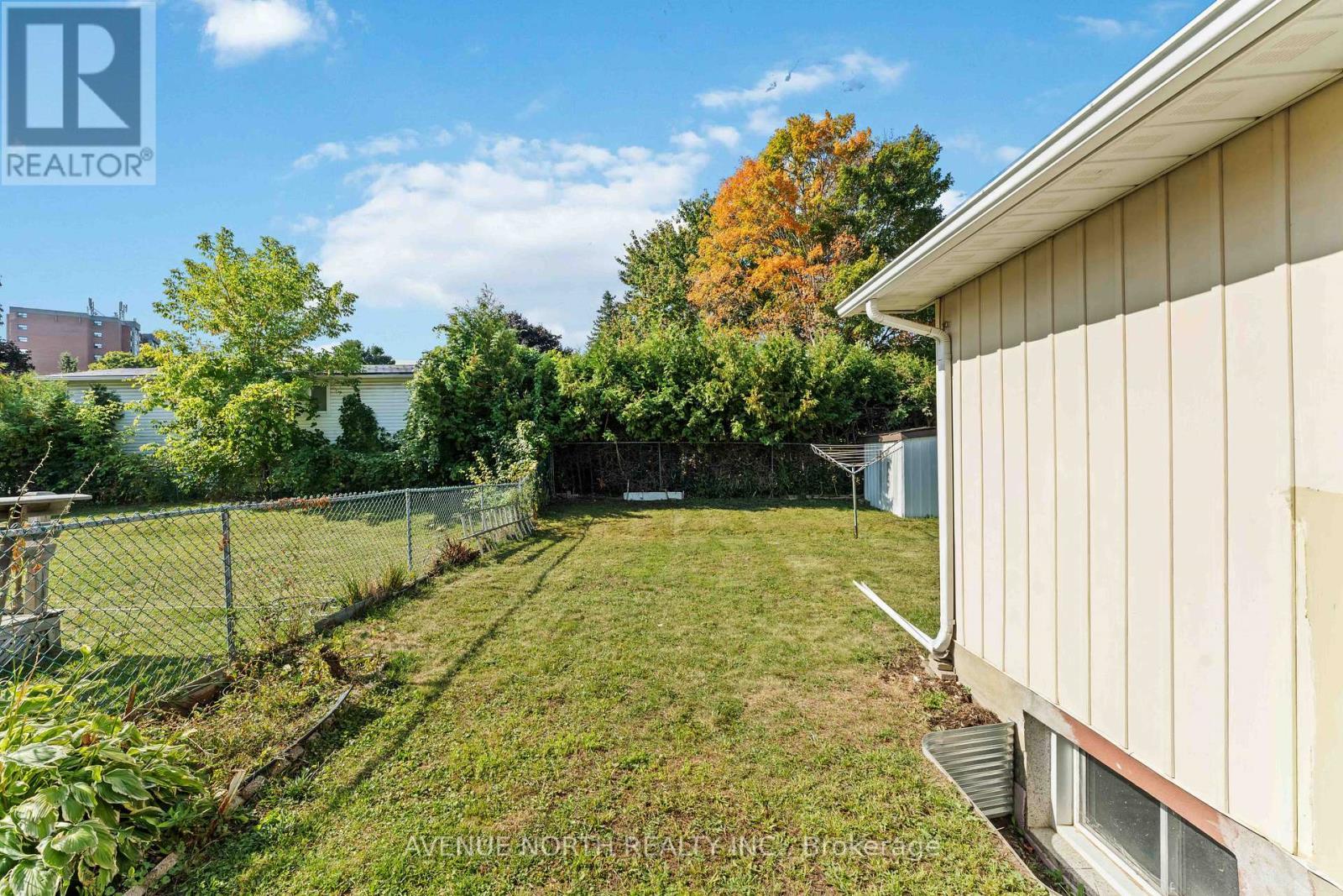 2178 Erinbrook Crescent, Ottawa, ON - Outdoor