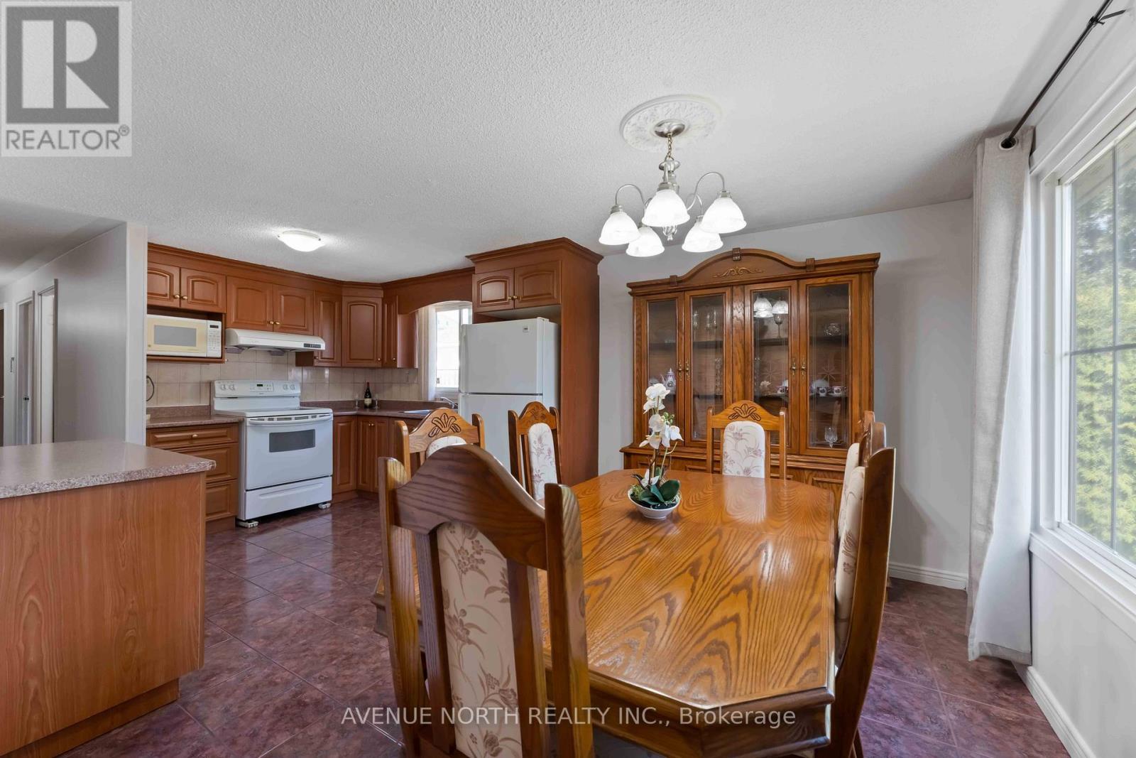 2178 Erinbrook Crescent, Ottawa, ON - Indoor