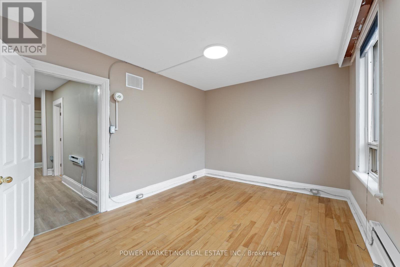 A&B - 684 Bronson Avenue, Ottawa, ON