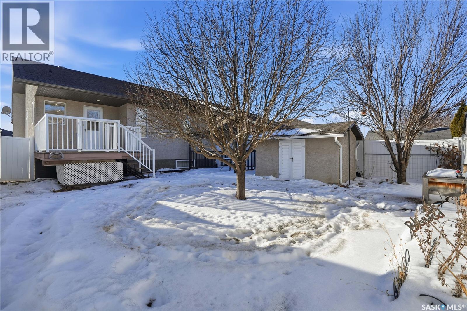 7902 Thrush Street, Regina, SK - Outdoor With Deck Patio Veranda
