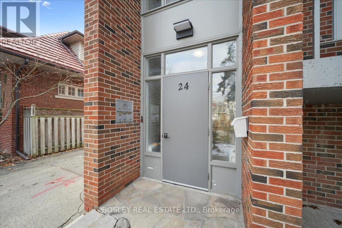 24 Oakwood Avenue, Mississauga, ON - Outdoor