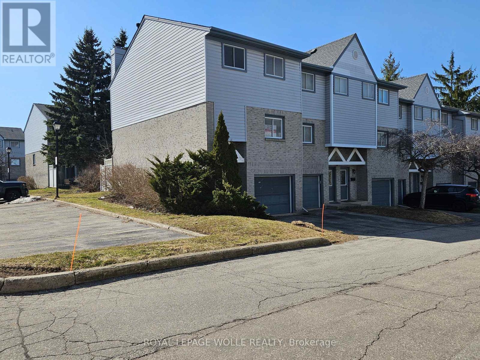 43 - 589 Beechwood Drive, Waterloo, ON - Outdoor