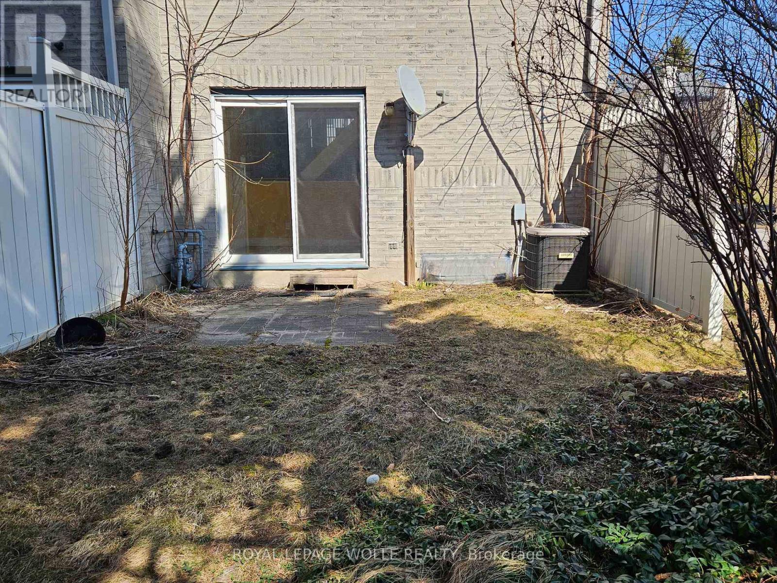 43 - 589 Beechwood Drive, Waterloo, ON - Outdoor