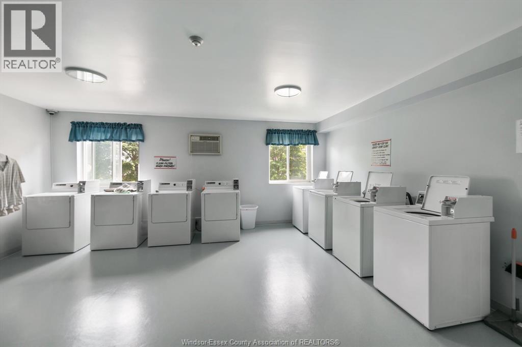 8591 Riverside Dr. E. Unit# 802, Windsor, ON - Indoor Photo Showing Laundry Room