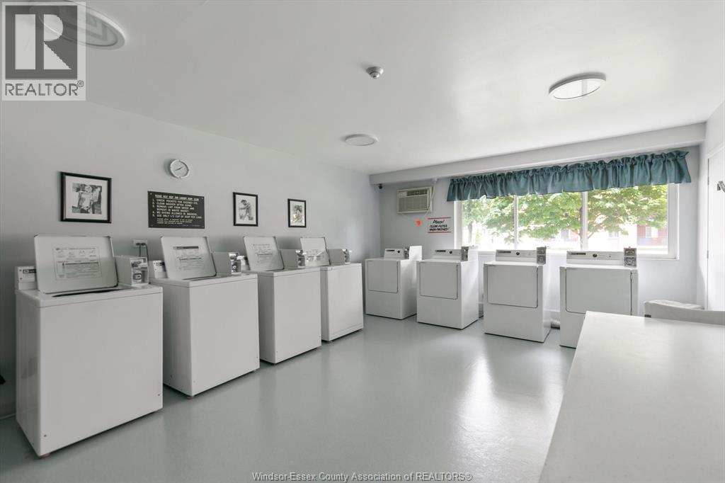 8591 Riverside Dr. E. Unit# 802, Windsor, ON - Indoor Photo Showing Laundry Room