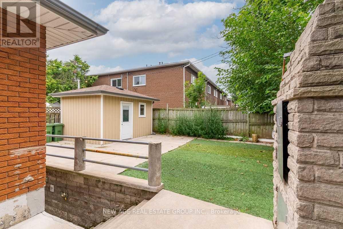 467 Limeridge Road W, Hamilton, ON - Outdoor With Exterior
