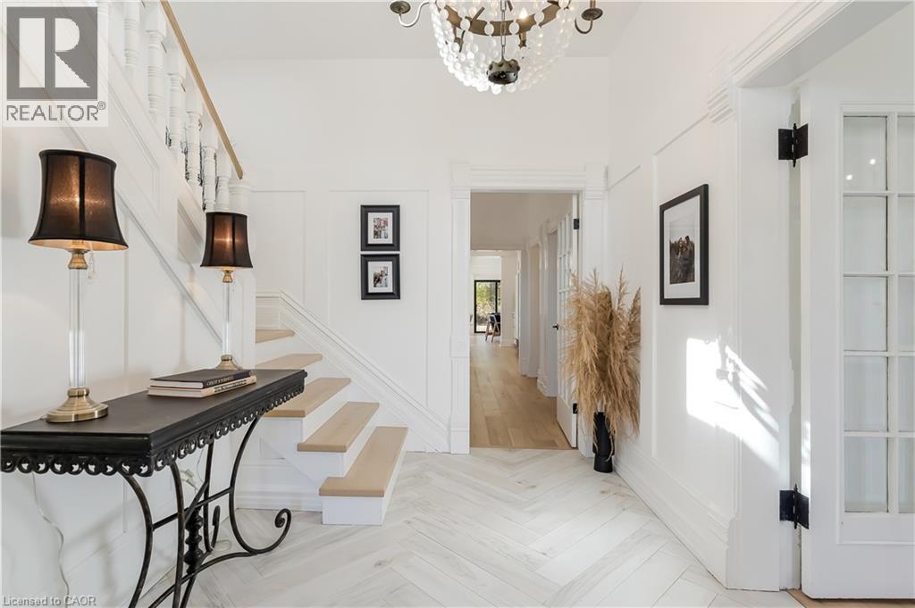 24 Park Avenue, Cambridge, ON - Indoor Photo Showing Other Room