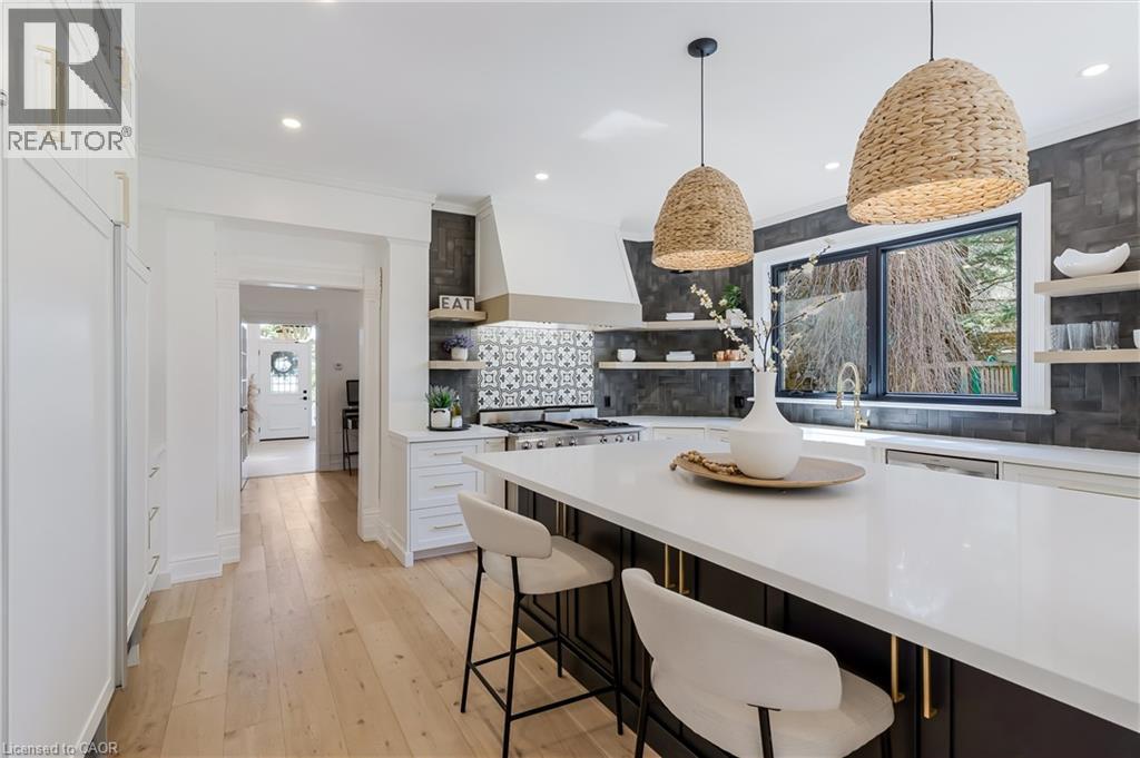 24 Park Avenue, Cambridge, ON - Indoor