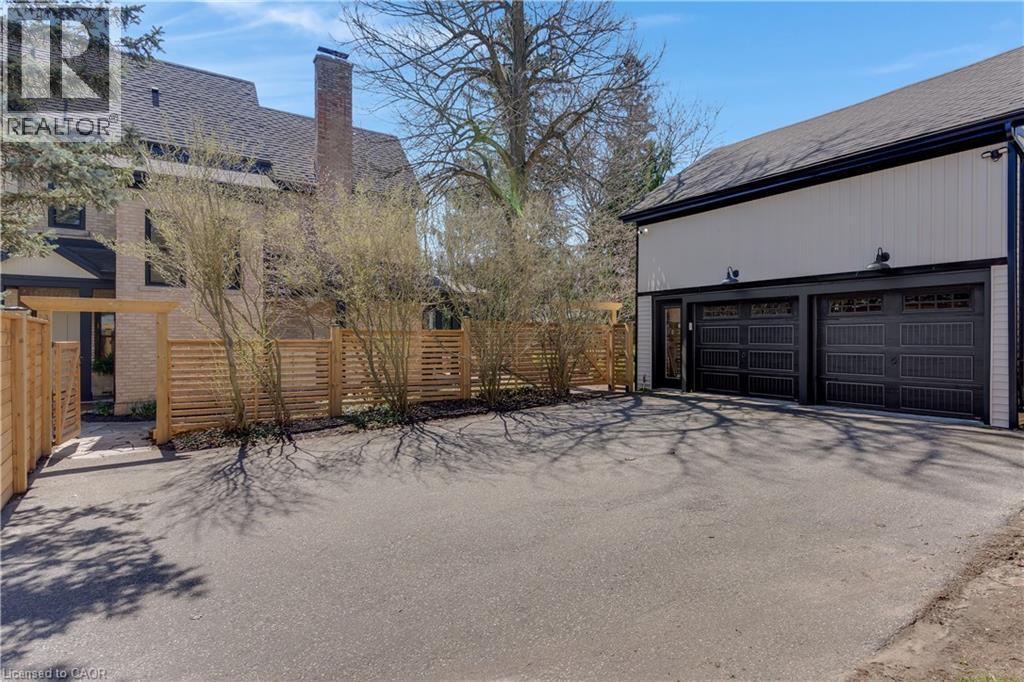 24 Park Avenue, Cambridge, ON - Outdoor