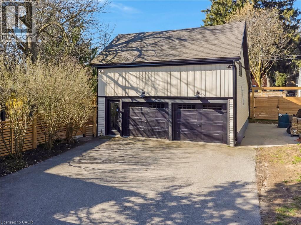 24 Park Avenue, Cambridge, ON - Outdoor