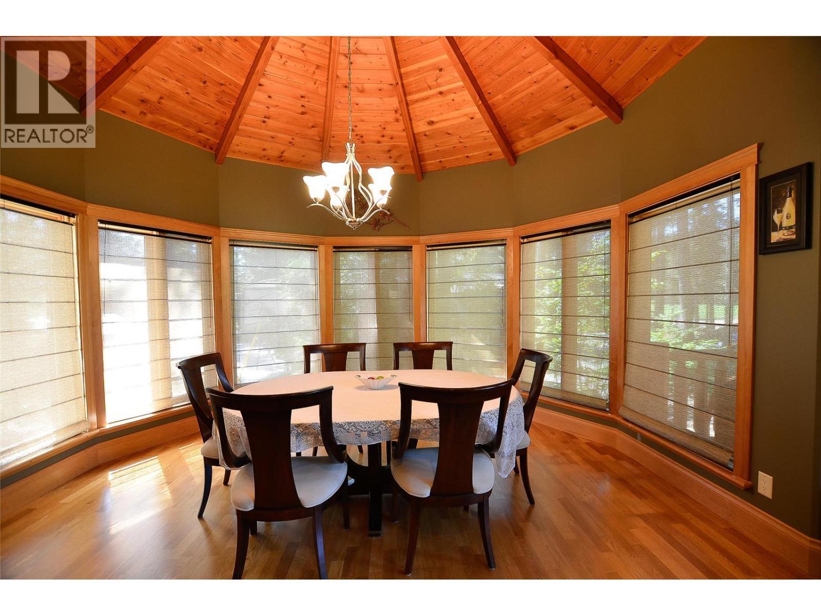 This dining room is exquisite with it bow window. Blinds open from top and bottom. - 19-3453 Cessna Road, Enderby, BC - Indoor Photo Showing Dining Room