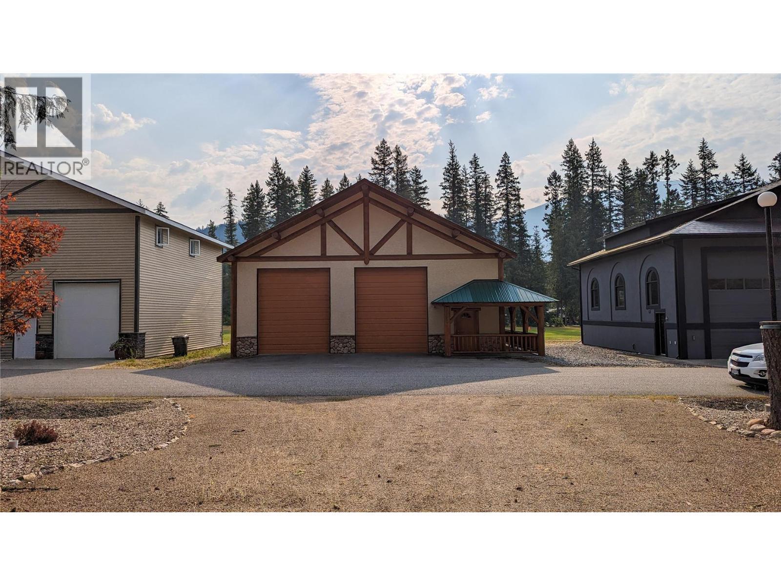 This property includes a 42x37 hanger for your aircraft, golf cart, boats or other toys! - 19-3453 Cessna Road, Enderby, BC - Outdoor