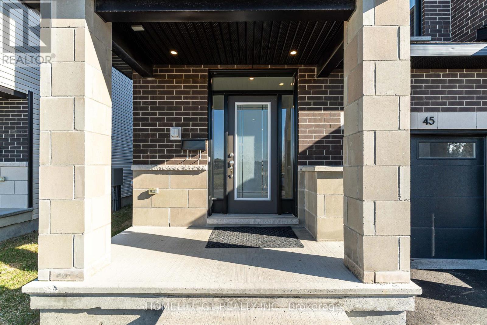 45 Moosonee Crescent, Ottawa, ON - Outdoor With Exterior