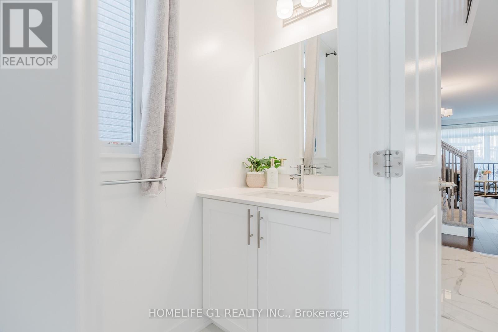 45 Moosonee Crescent, Ottawa, ON - Indoor Photo Showing Bathroom