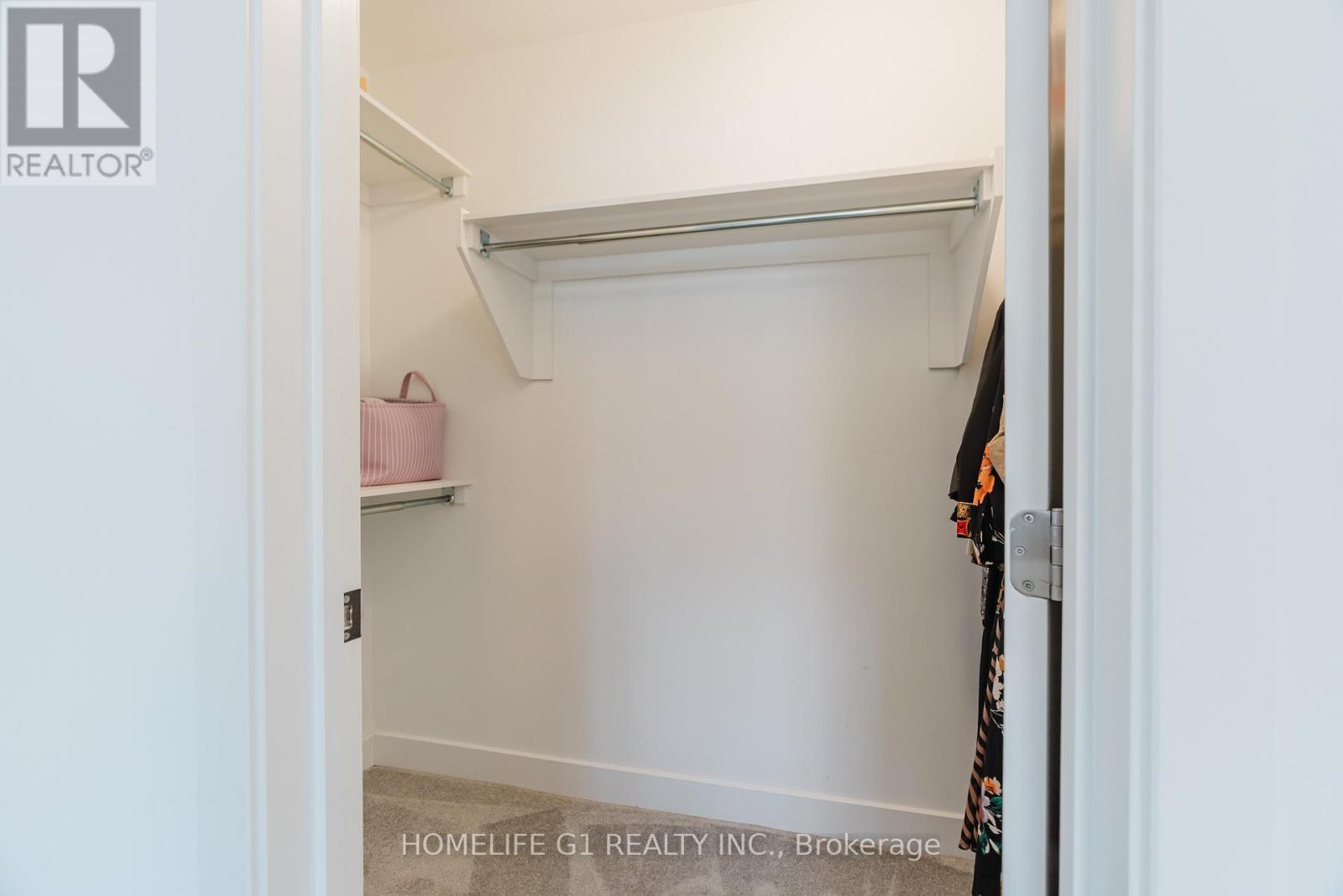 45 Moosonee Crescent, Ottawa, ON - Indoor With Storage