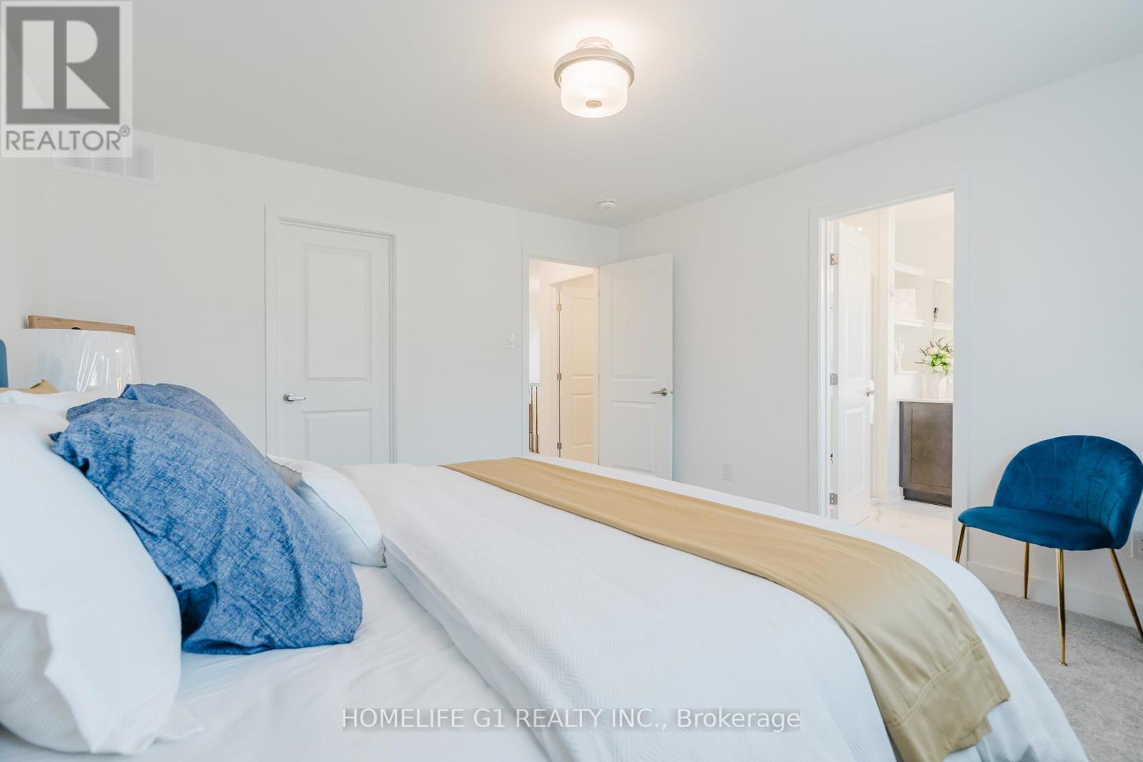 45 Moosonee Crescent, Ottawa, ON - Indoor Photo Showing Bedroom
