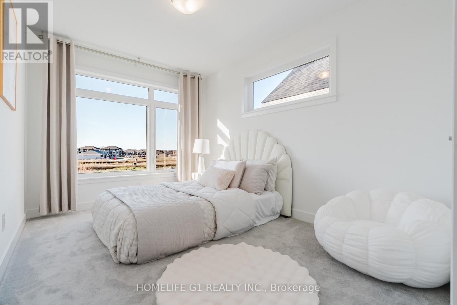 45 Moosonee Crescent, Ottawa, ON - Indoor Photo Showing Bedroom