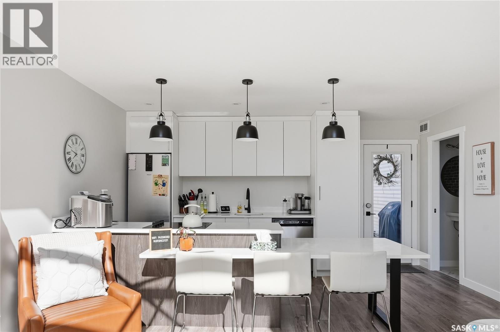 633 Brighton Gate, Saskatoon, SK - Indoor Photo Showing Dining Room