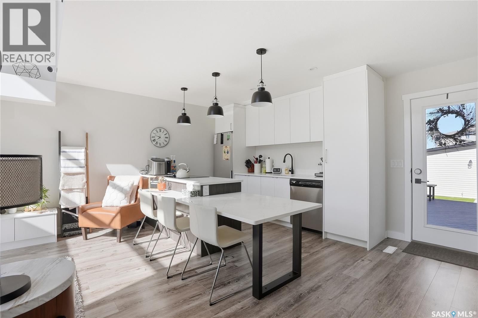 633 Brighton Gate, Saskatoon, SK - Indoor