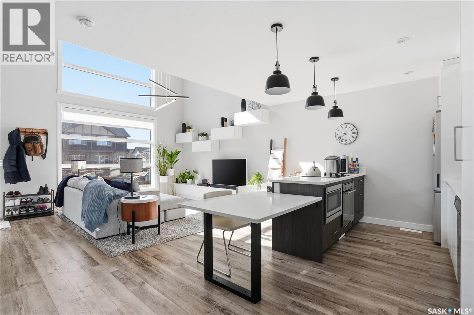 633 Brighton Gate, Saskatoon, SK - Indoor