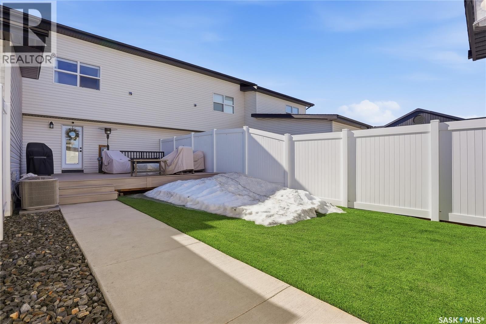 633 Brighton Gate, Saskatoon, SK - Outdoor With Exterior