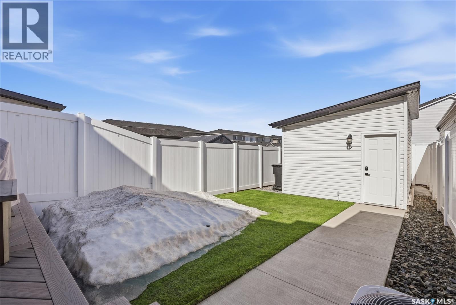 633 Brighton Gate, Saskatoon, SK - Outdoor