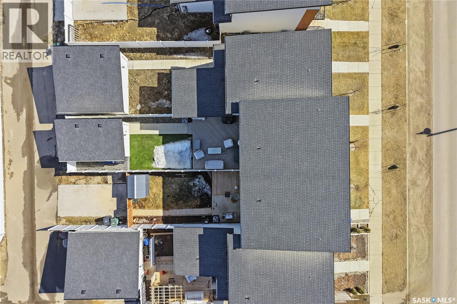 633 Brighton Gate, Saskatoon, SK - Outdoor