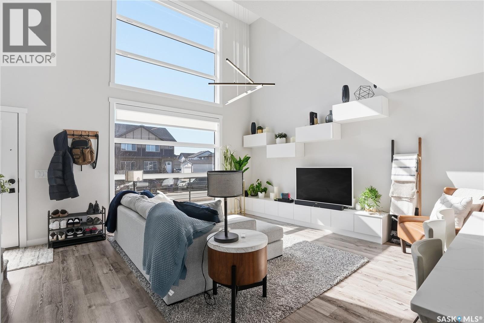 633 Brighton Gate, Saskatoon, SK - Indoor