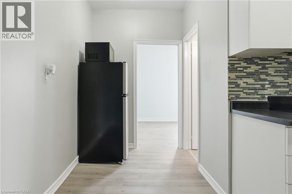 322 Barton Street E Unit# 4, Hamilton, ON - Indoor Photo Showing Other Room