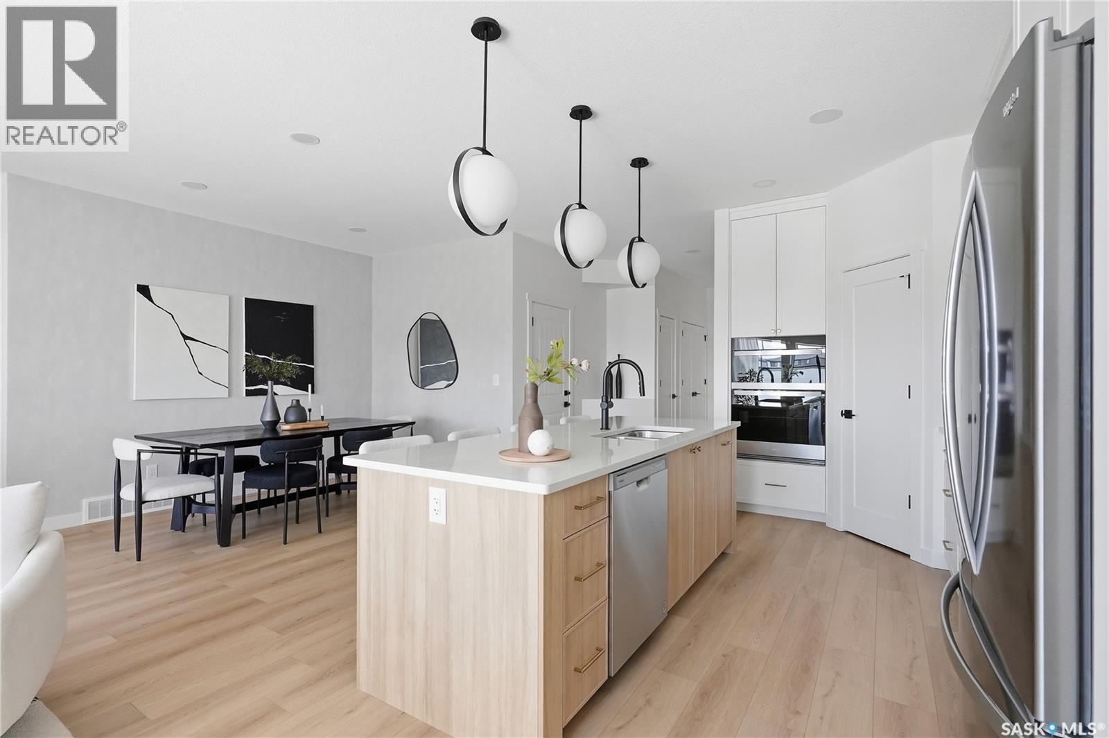 24 720 Brighton Boulevard, Saskatoon, SK - Indoor Photo Showing Kitchen