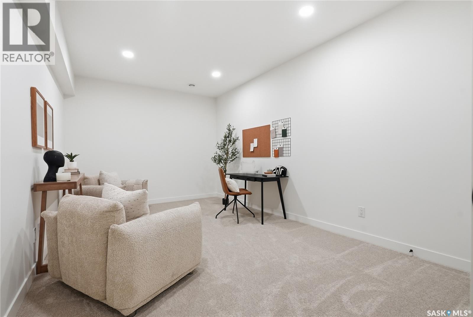 24 720 Brighton Boulevard, Saskatoon, SK - Indoor