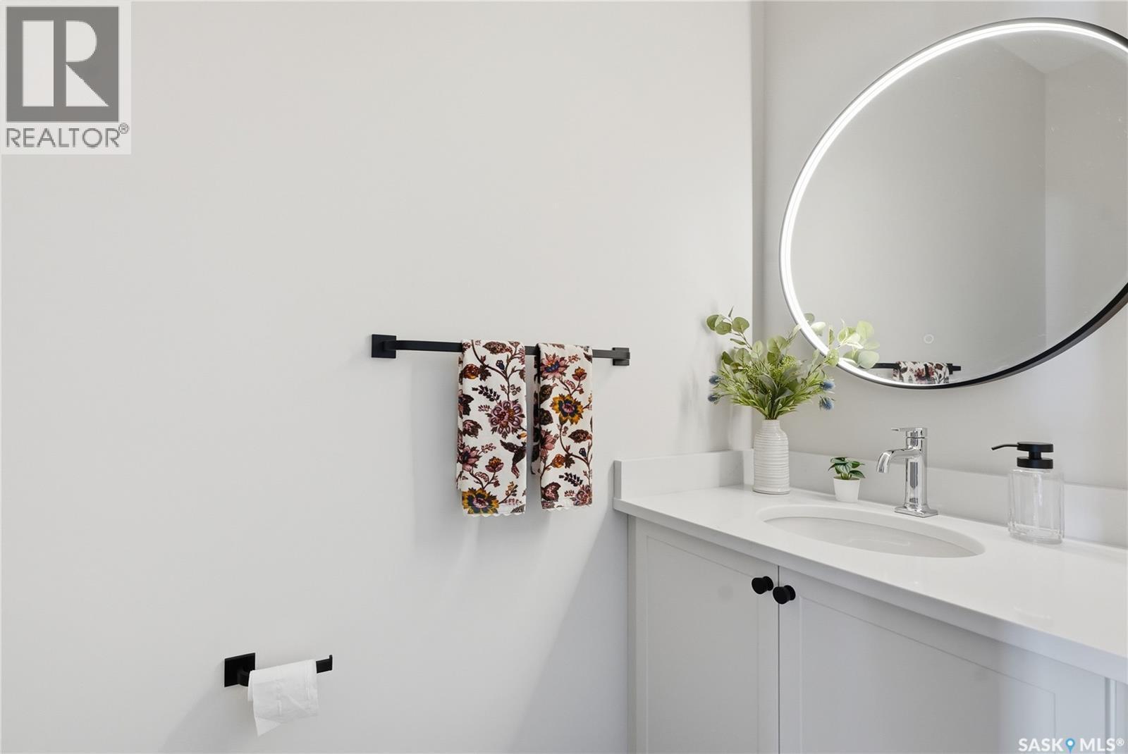 22 720 Brighton Boulevard, Saskatoon, SK - Indoor Photo Showing Bathroom