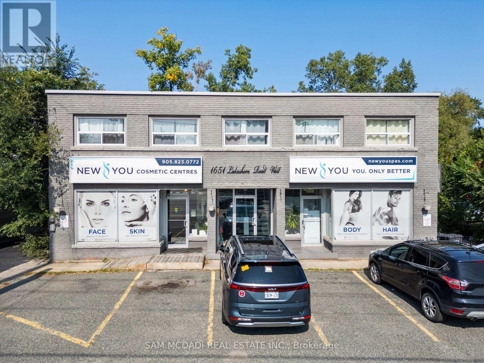 1651 Lakeshore Road W, Mississauga, ON