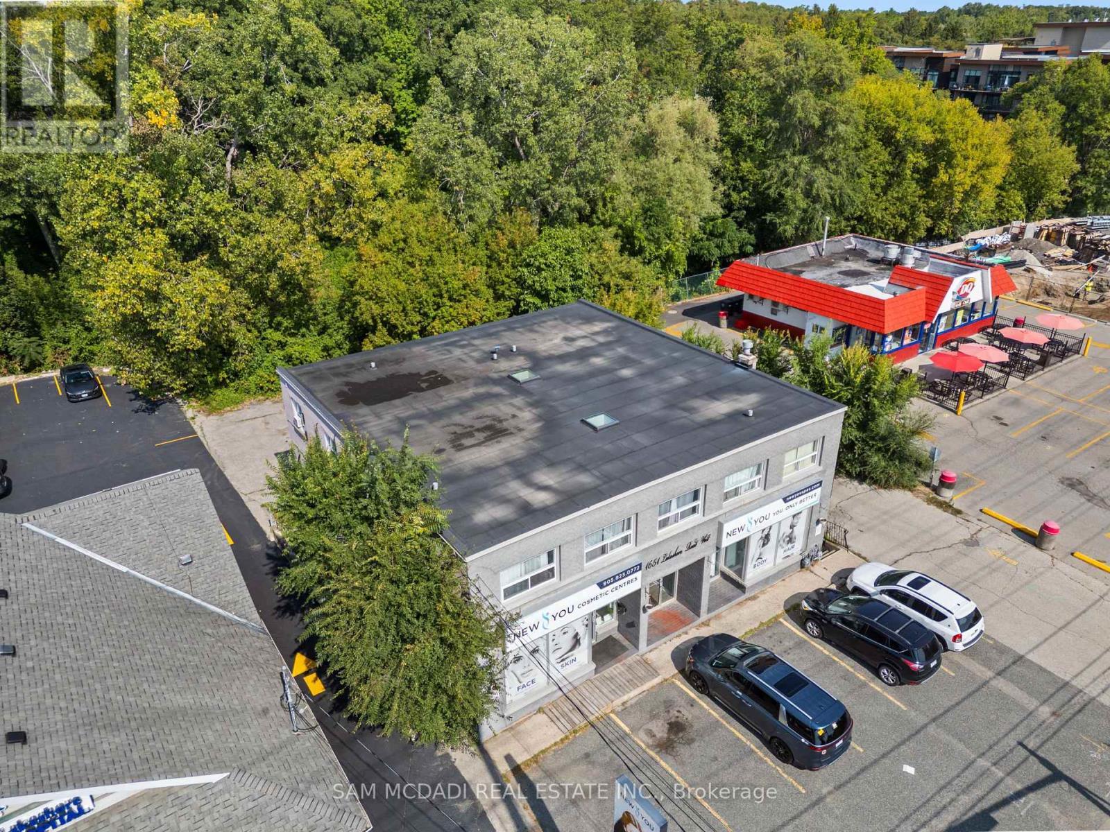 1651 Lakeshore Road W, Mississauga, ON