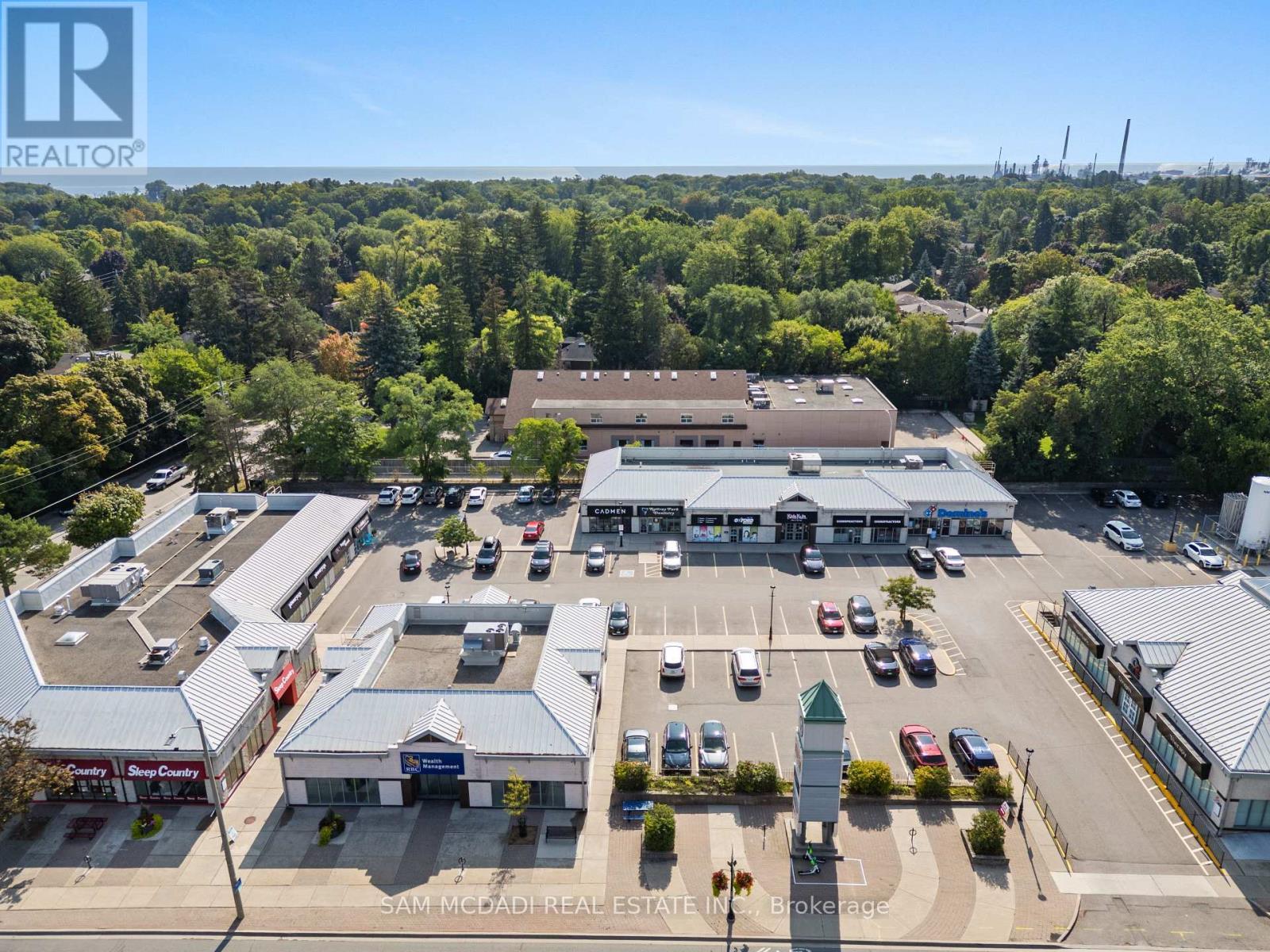 1651 Lakeshore Road W, Mississauga, ON
