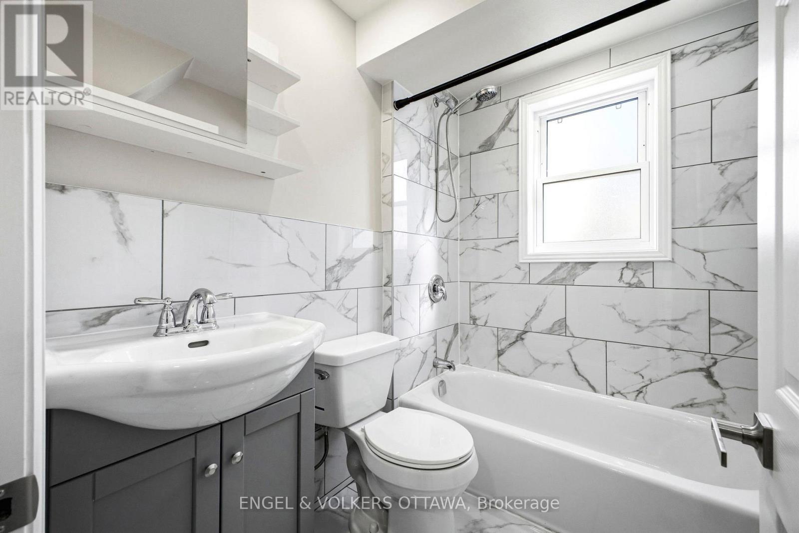 Unit #1 - 287 St Laurent Boulevard, Ottawa, ON - Indoor Photo Showing Bathroom