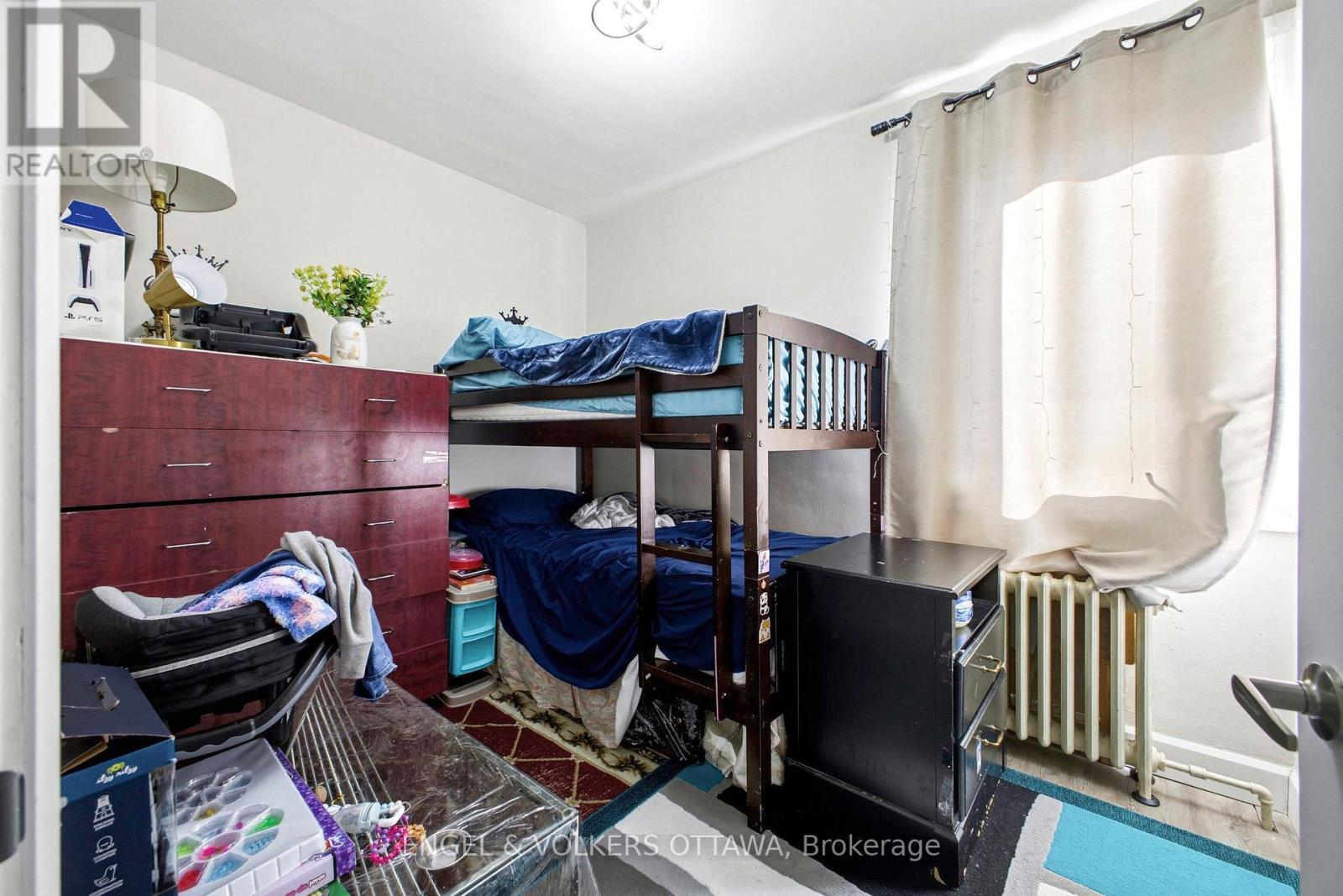 Unit #2 - 287 St Laurent Boulevard, Ottawa, ON - Indoor