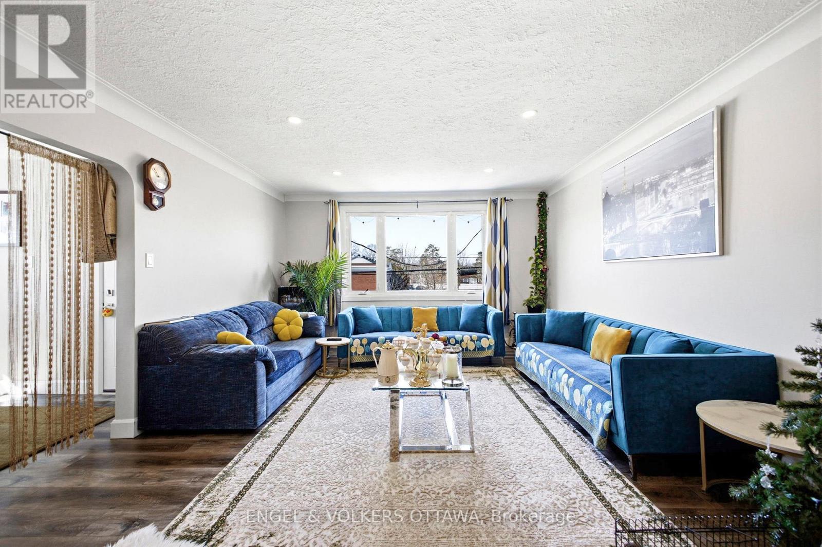 Unit #3 - 287 St Laurent Boulevard, Ottawa, ON - Indoor Photo Showing Living Room