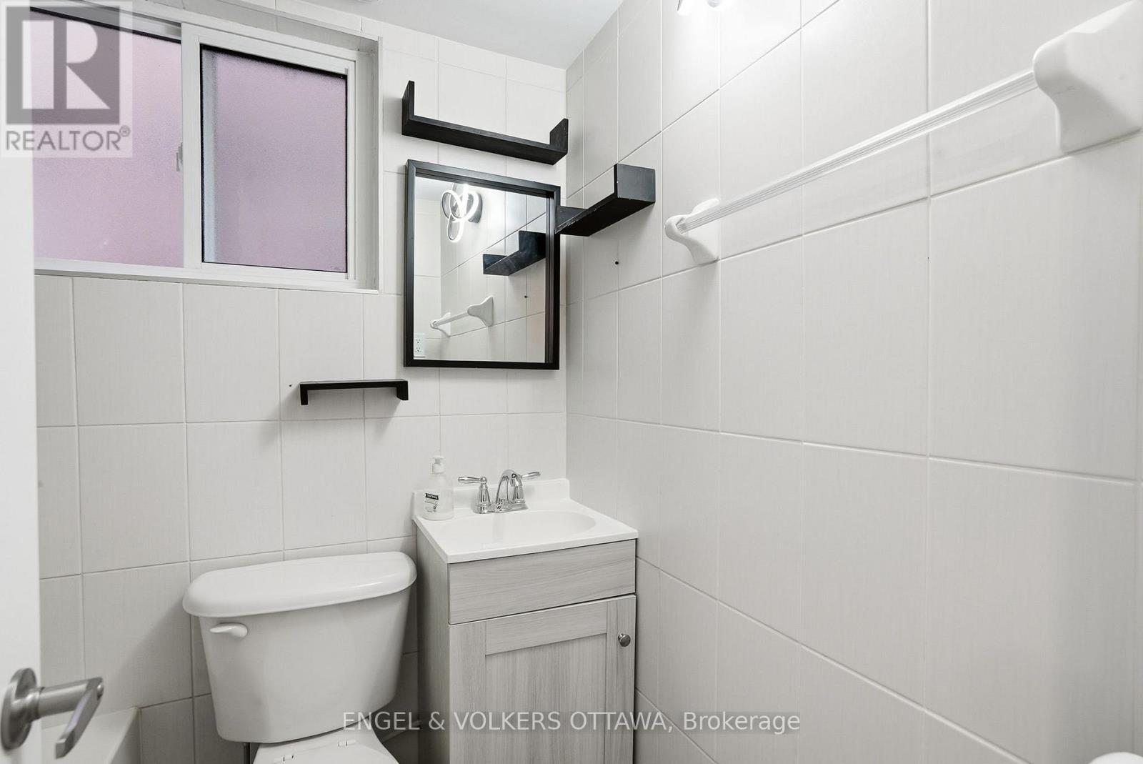 Unit #5 - 287 St Laurent Boulevard, Ottawa, ON - Indoor Photo Showing Bathroom