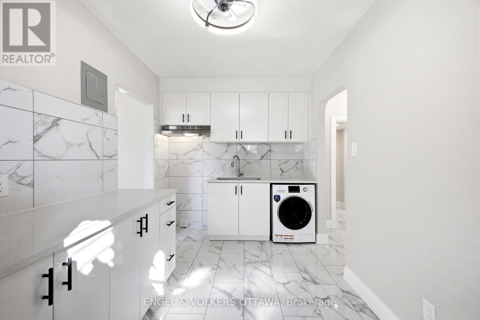 Unit #1 - 287 St Laurent Boulevard, Ottawa, ON - Indoor